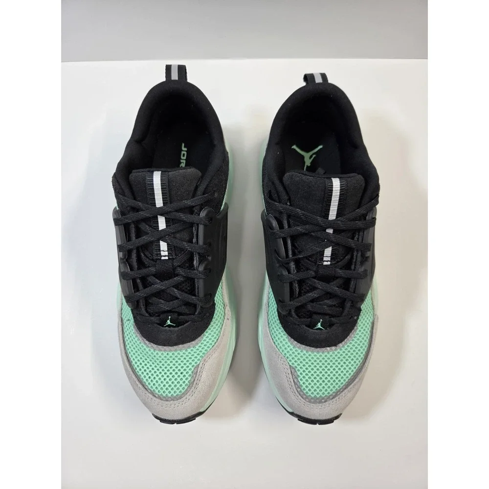 Jordan Trunner O/S Black Grey Green Glow (GS) ii6531-004 Size 6.5Y